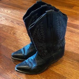 SANTA FE BOOT CO BLACK COWBOY BOOTS